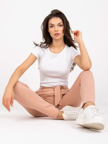 Bežové kalhoty z materiálu s kapsami RUE PARIS.