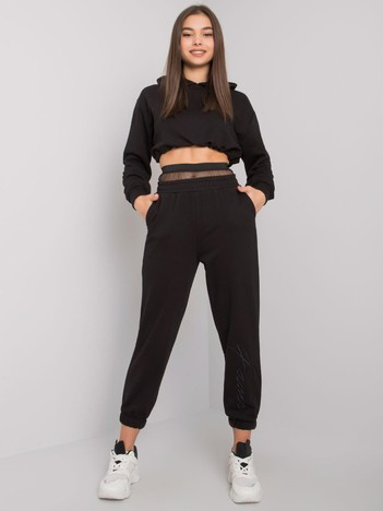 Schwarzes Set mit Moline-Hose.