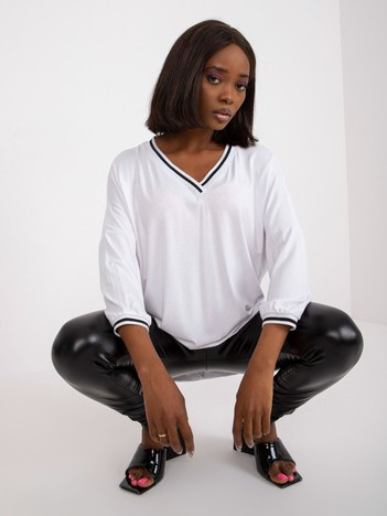Weiße Basic-Bluse für den Alltag in lockerer Passform.