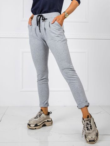 Graue Hose Jess.