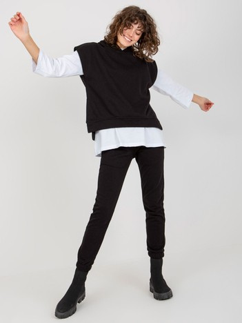 Hurt Schwarz dreiteiliges Casual-Set mit Oversize-Bluse.