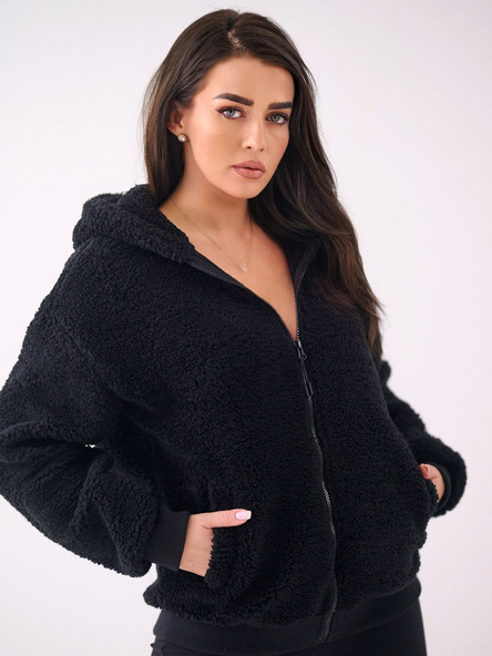 Schwarzer Damenpullover aus Fleece mit Kapuze.