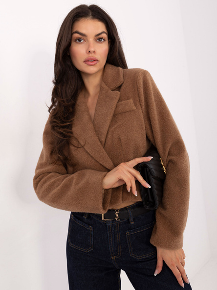 Kamelfarbener kurzer Mantel im Blazer-Stil RUE PARIS.