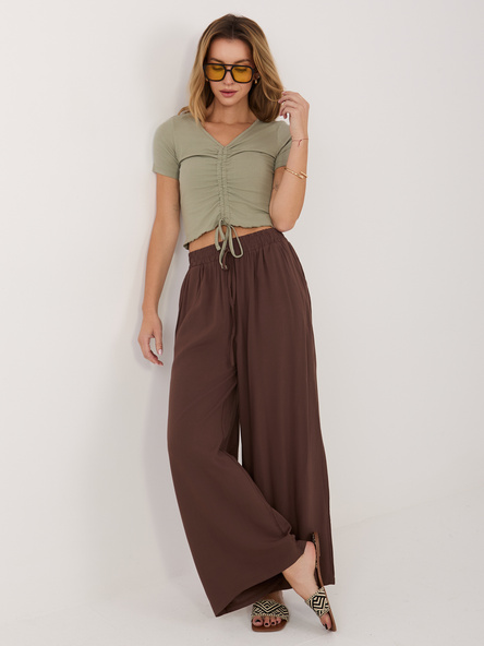 Pistazienfarbene kurze Bluse im Streifenmuster STITCH & SOUL.