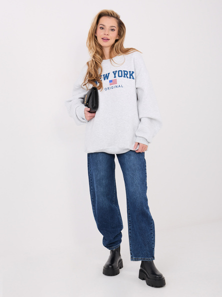 Hellegraue Oversize-Sweatshirt mit Druck.