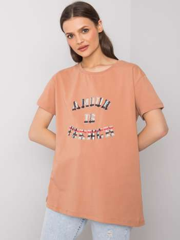 Kamel T-Shirt mit der Aufschrift Elani.