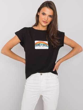Schwarzes T-Shirt mit Aloha Druck.