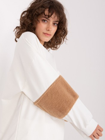 Hurt Ecru sweatshirt with fur inserts on the sleeves.