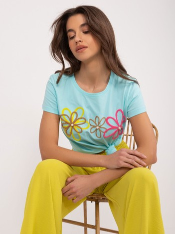 Mint Hurt T-shirt with floral application BASIC FEEL GOOD.