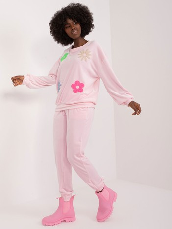 Light pink casual velour set with a sweatshirt.