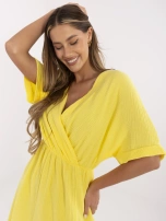Gelbes Sommerkleid für Damen aus Musselin.