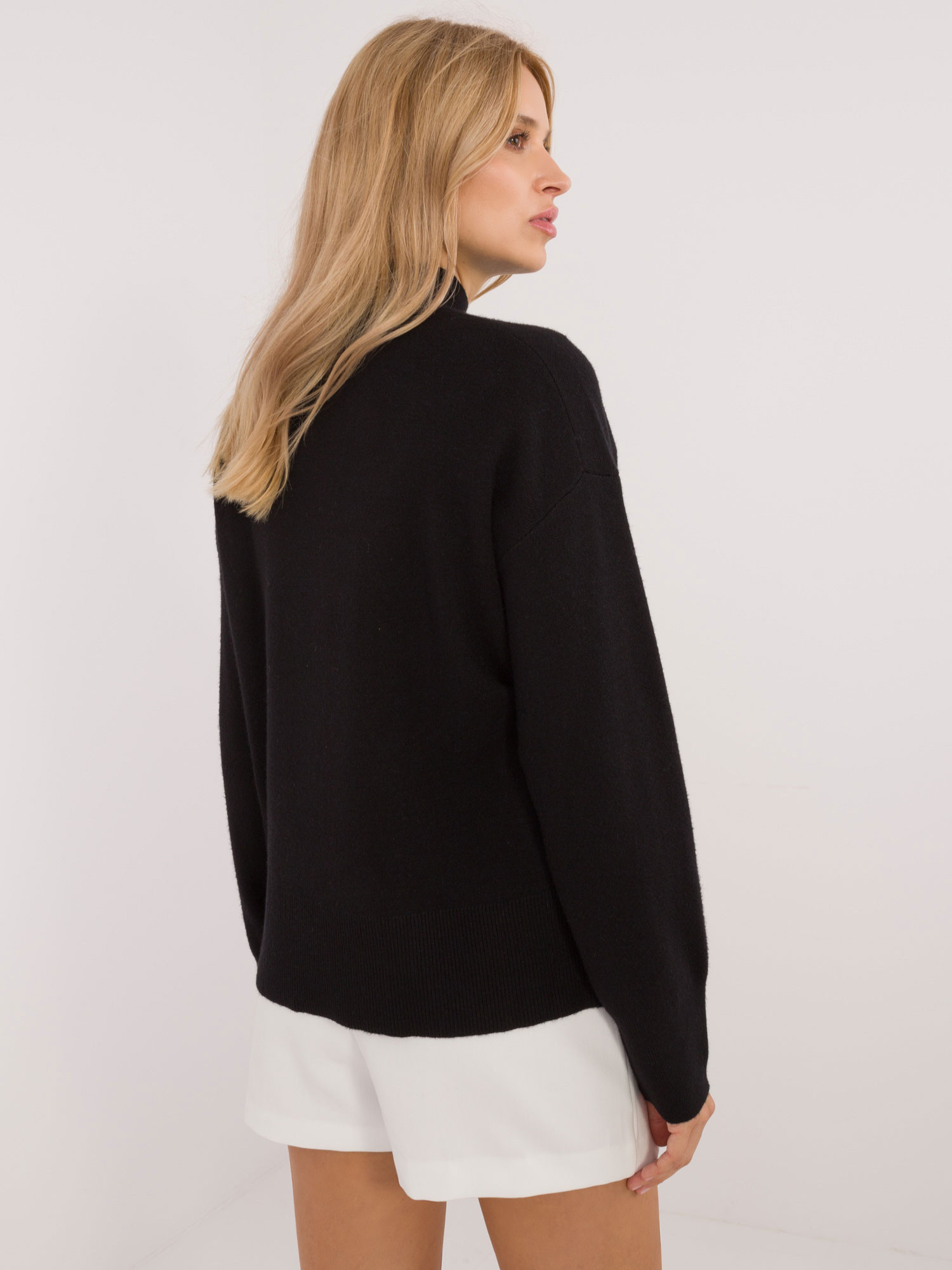 Sweter czarny