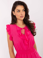 Fuksjowa sukienka z elastycznym marszczeniem