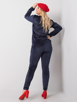 Tamsiai mėlynas veliūro kostiumas plus size Jeanne.