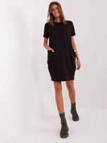 Czarna prosta sukienka z kieszeniami RUE PARIS 