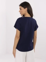 Dunkelblaues Baumwoll-T-Shirt mit Druck.
