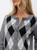 Gray elegant diamond-pattern cardigan.