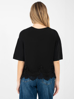 Czarna krótka bluzka z napisami