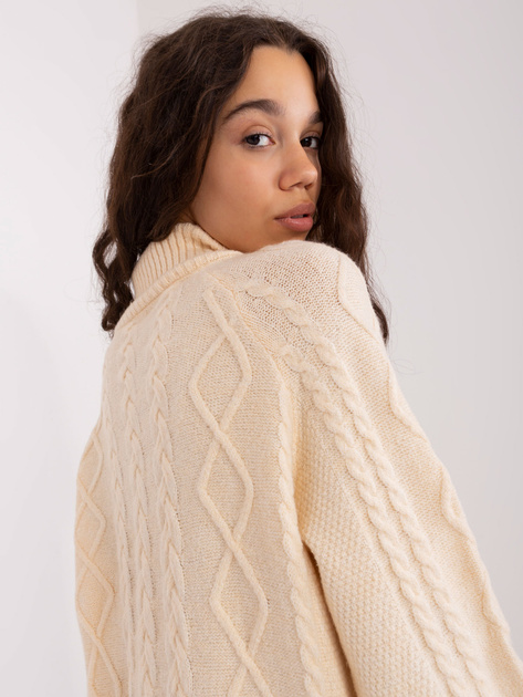 Hurt Jasnobeżowy sweter z warkoczami o kroju oversize