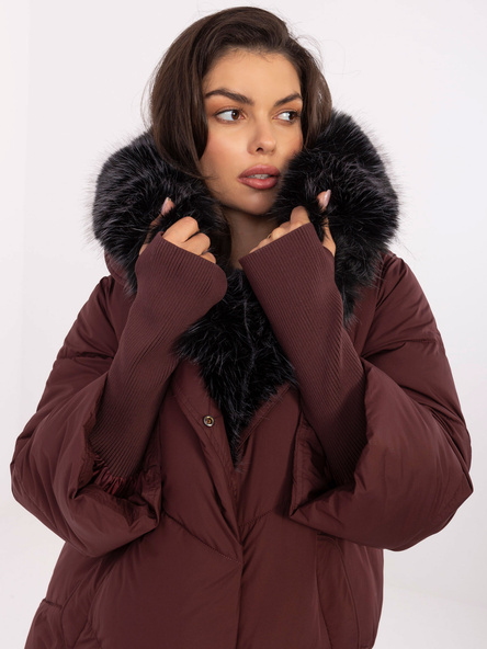 Bordowa puchowa kurtka z kapturem