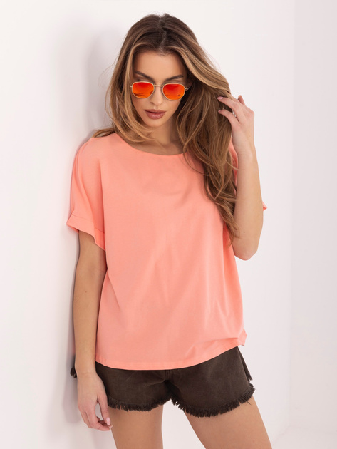 Brzoskwiniowa bluzka basic z okrągłym dekoltem RUE PARIS