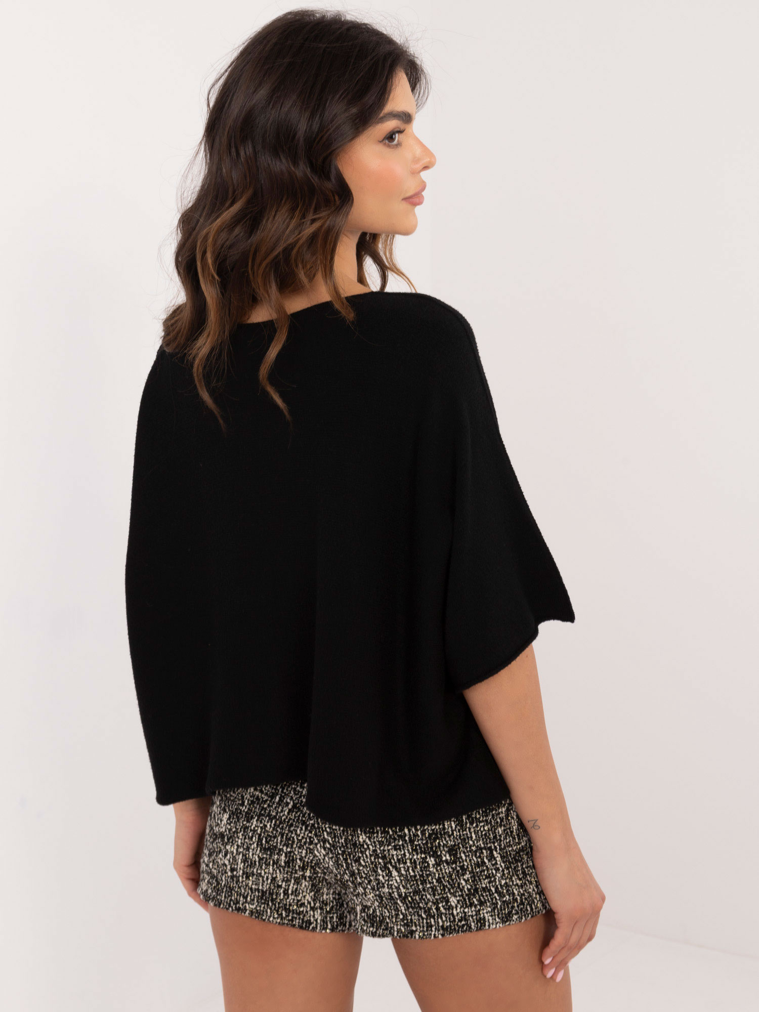 Hurtownia online Czarny krótki sweter oversize