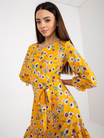 Hurt Ciemnożółta sukienka w kwiaty z wiązaniem i falbaną