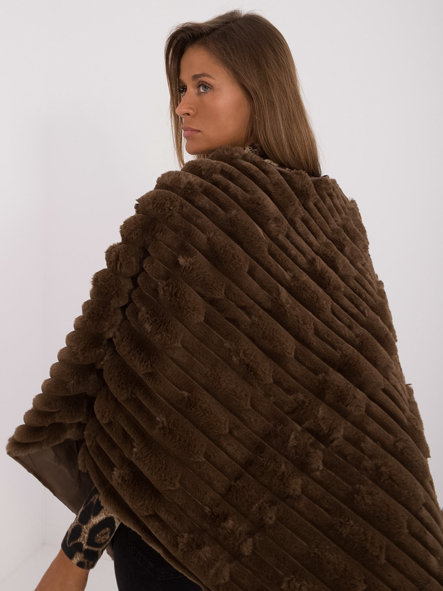 Poncho ciemny brązowy