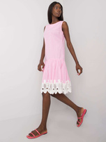 Jasnoróżowa sukienka z koronką Lia 