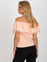 Hurt Brzoskwiniowa damska bluzka hiszpanka z koronką