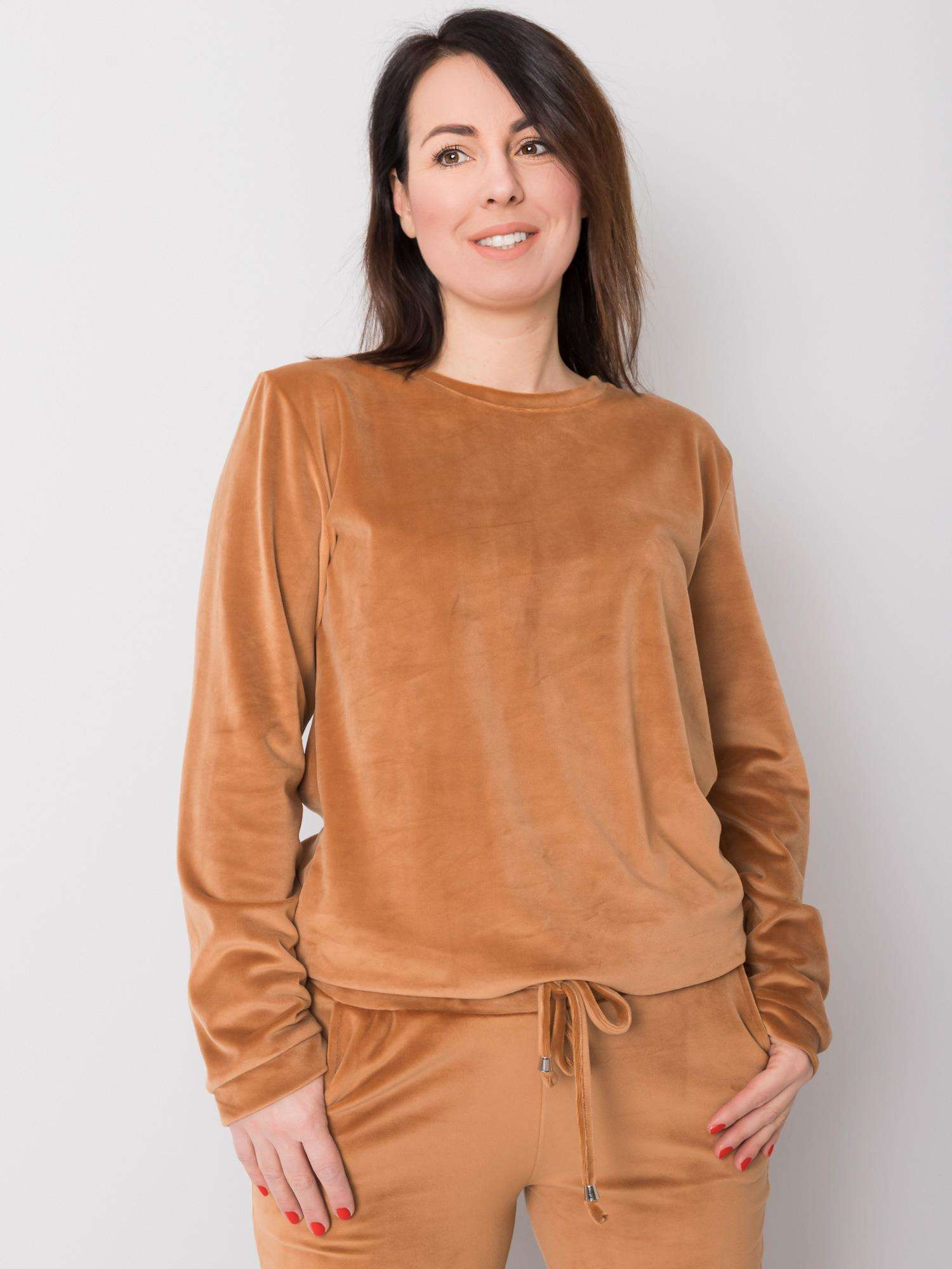 Camelowy welurowy komplet plus size Jeanne