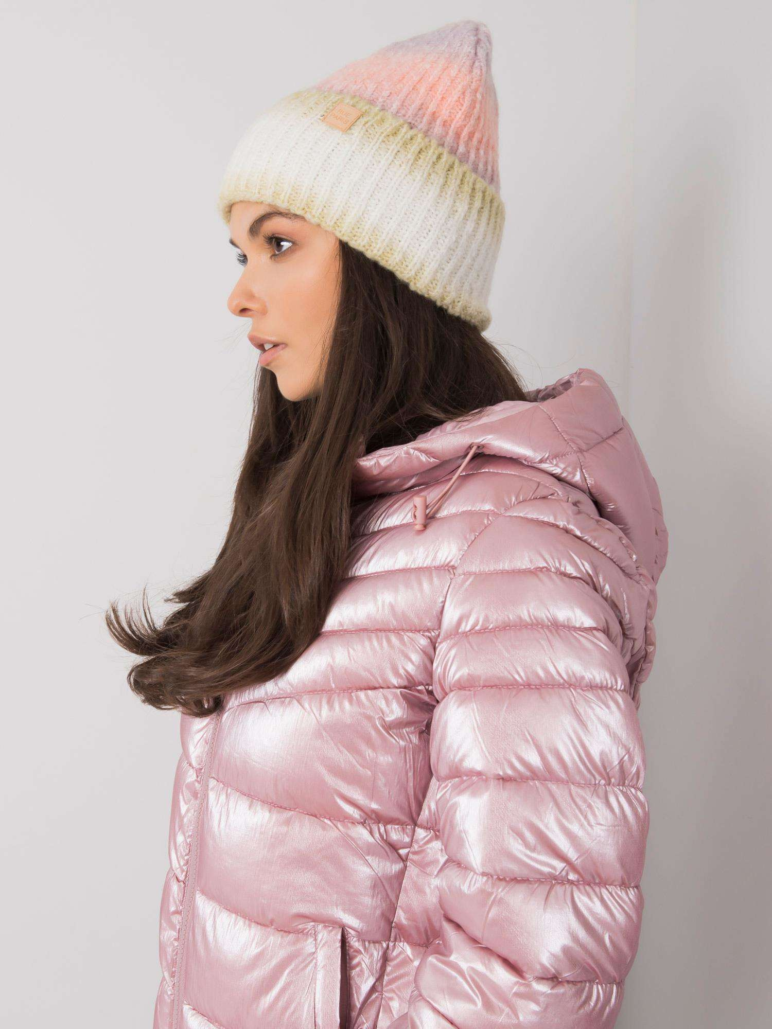 Grün-pfirsichfarbene Beanie-Mütze Ombre.