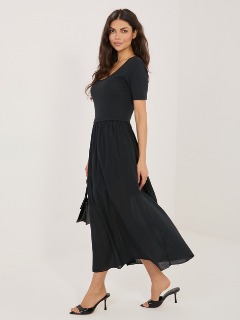 Czarna rozkloszowana sukienka z bawełny