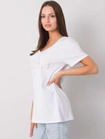 Biały t-shirt z napisem Denma