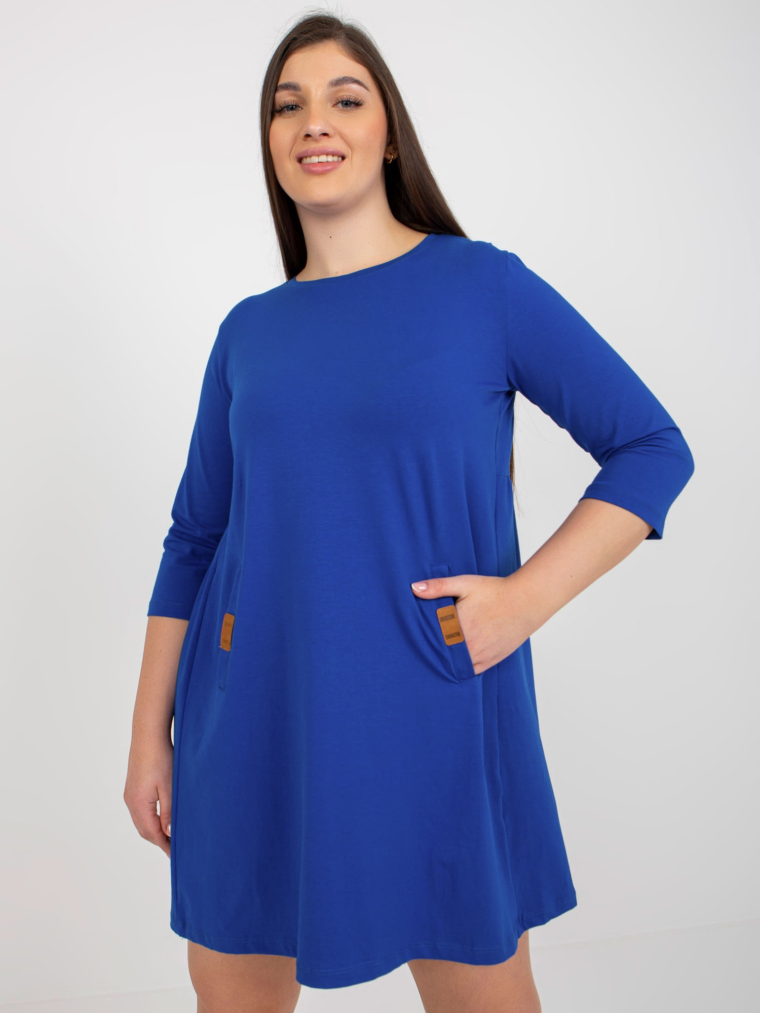 Hurt Kobaltowa mini sukienka plus size z kieszeniami Dalenne