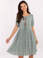 Pistacjowa rozkloszowana sukienka z printem SUBLEVEL