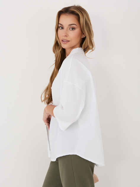 Biała damska koszula z dekoltem V