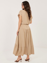 Camelowa rozkloszowana spódnica na lato