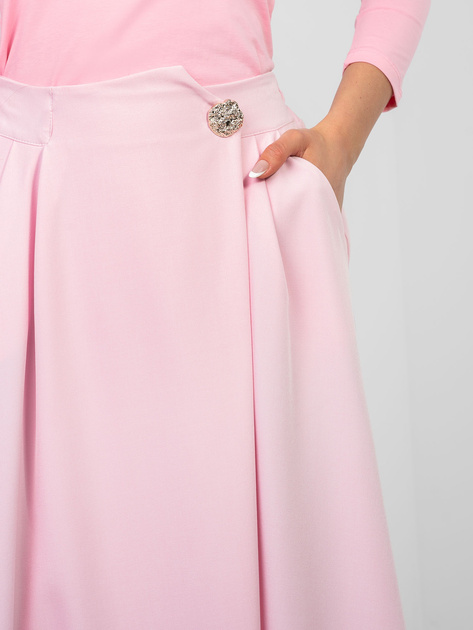 Pastelowa różowa rozkloszowana spódnica z kieszeniami