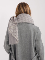 Szaro-ecru damski szal w geometryczny wzór