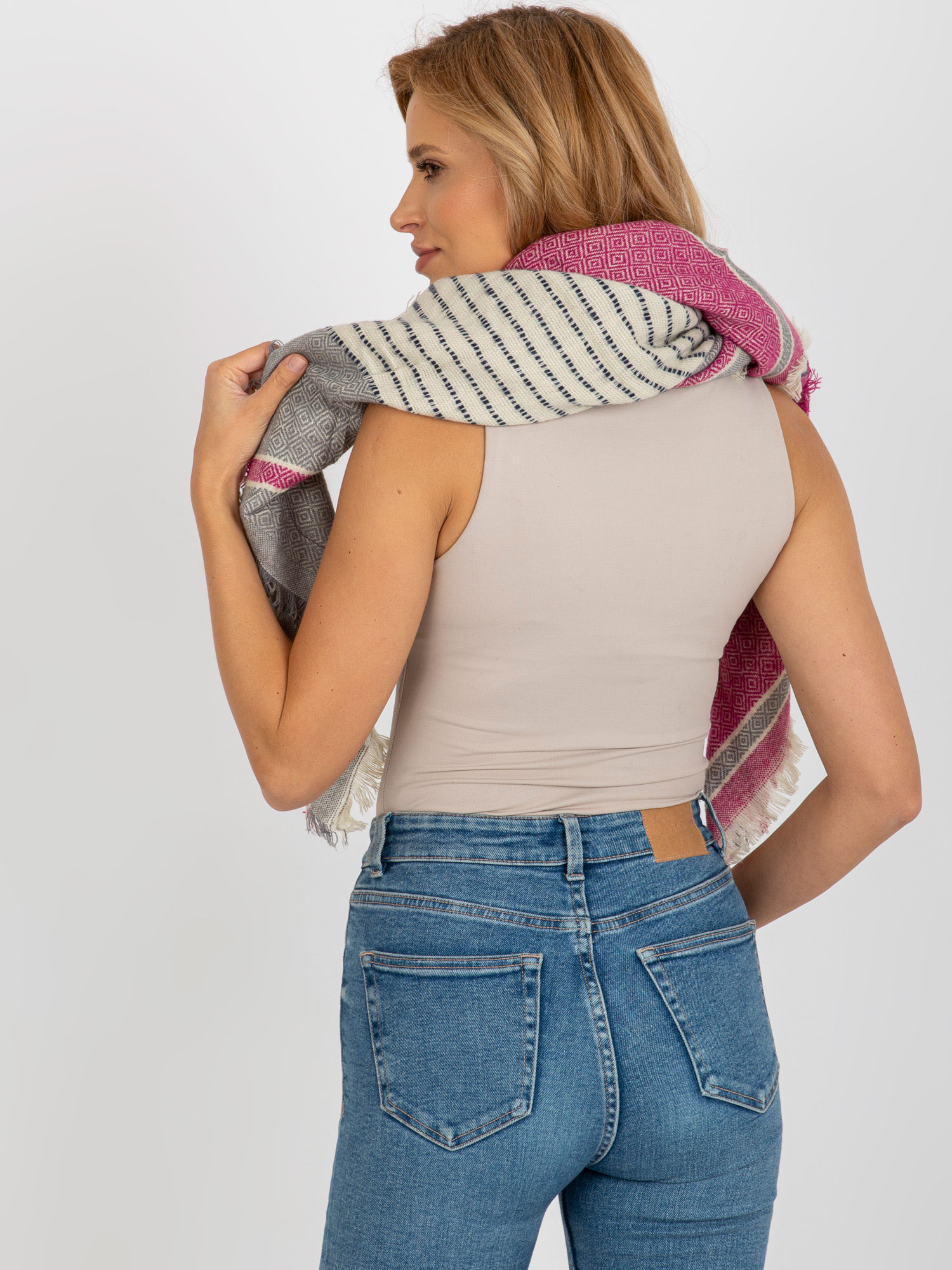 Wholesale Gray-fuchsia scarf with wool blend.