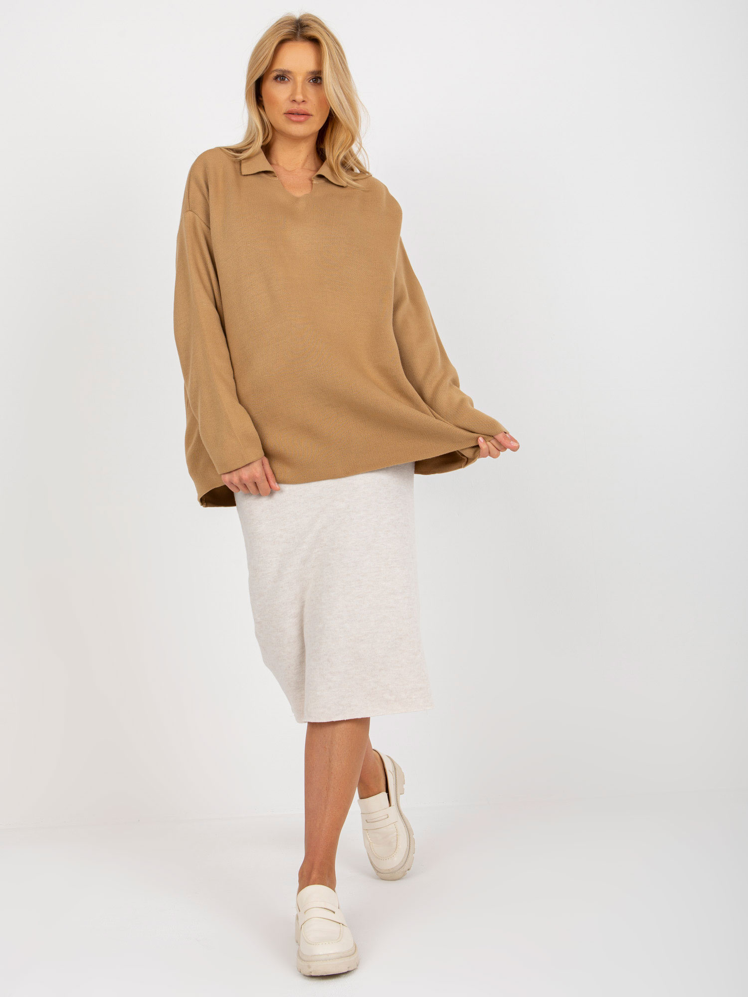 Hurt Camelowy damski sweter oversize z kołnierzykiem RUE PARIS