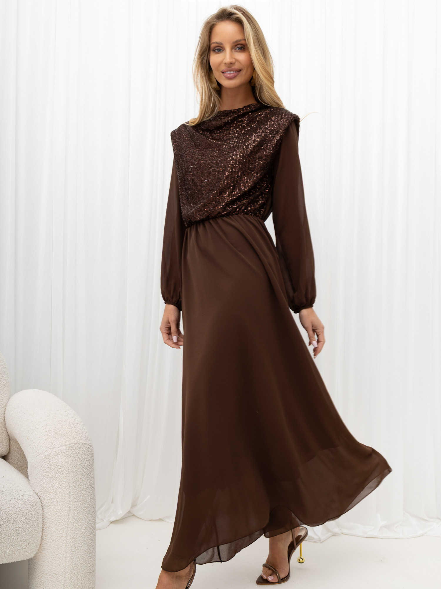RUE PARIS Braunes schwingendes Kleid für Silvester.
