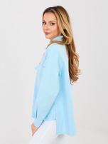 Jasnoniebieska koszula oversize z rozcięciami