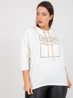 Biała codzienna bluzka plus size z aplikacją z dżetów 