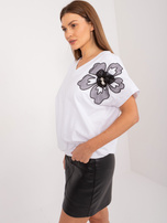 Hurt Biała bluzka z ozdobnym kwiatem BASIC FEEL GOOD