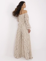 Beige breite Hosen mit Spitze.