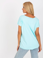 Großhandel hellblaue T-Shirt mit Druck aus Baumwolle.