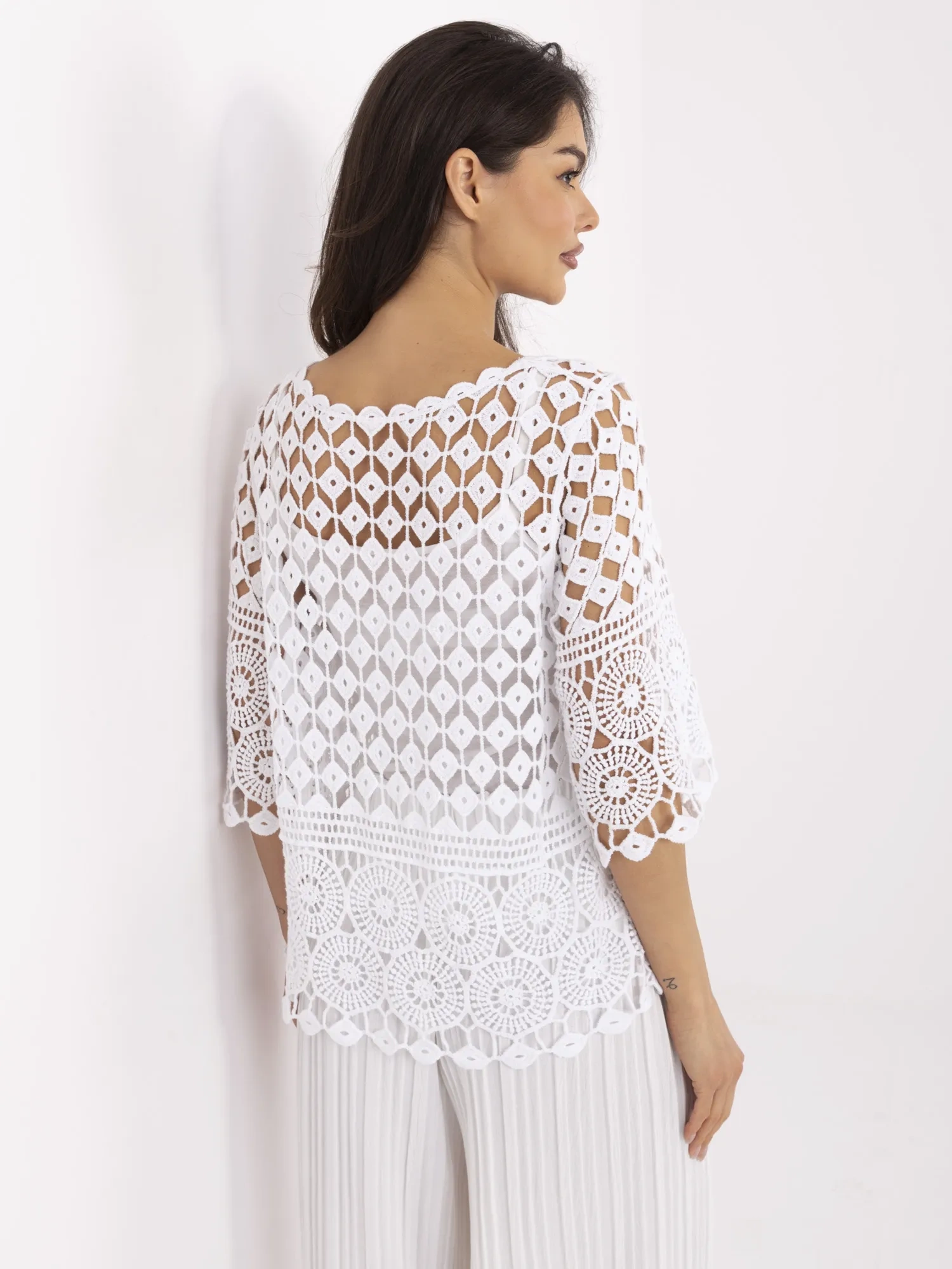 Biała ażurowa bluzka 2w1 z topem
