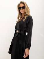 RUE PARIS Schwarzes plissiertes Kleid mit Kragen.